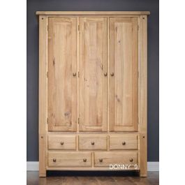 Chunky Oak 3 Door Wardrobe